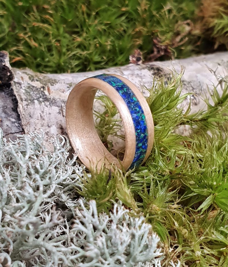pierścionek z drewna klonu