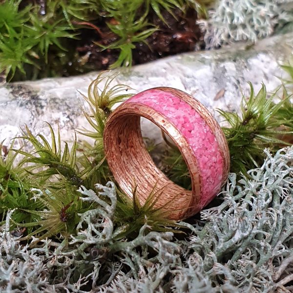 pierścionek z drewna meranti