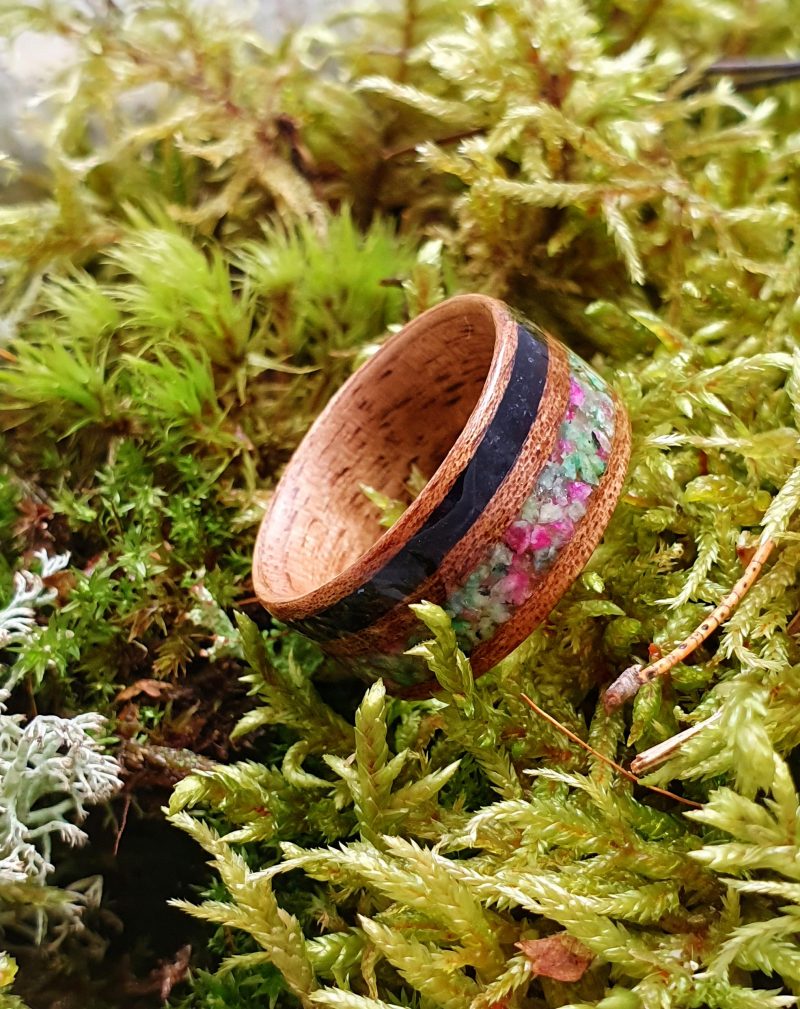 pierścionek z drewna sekwoi